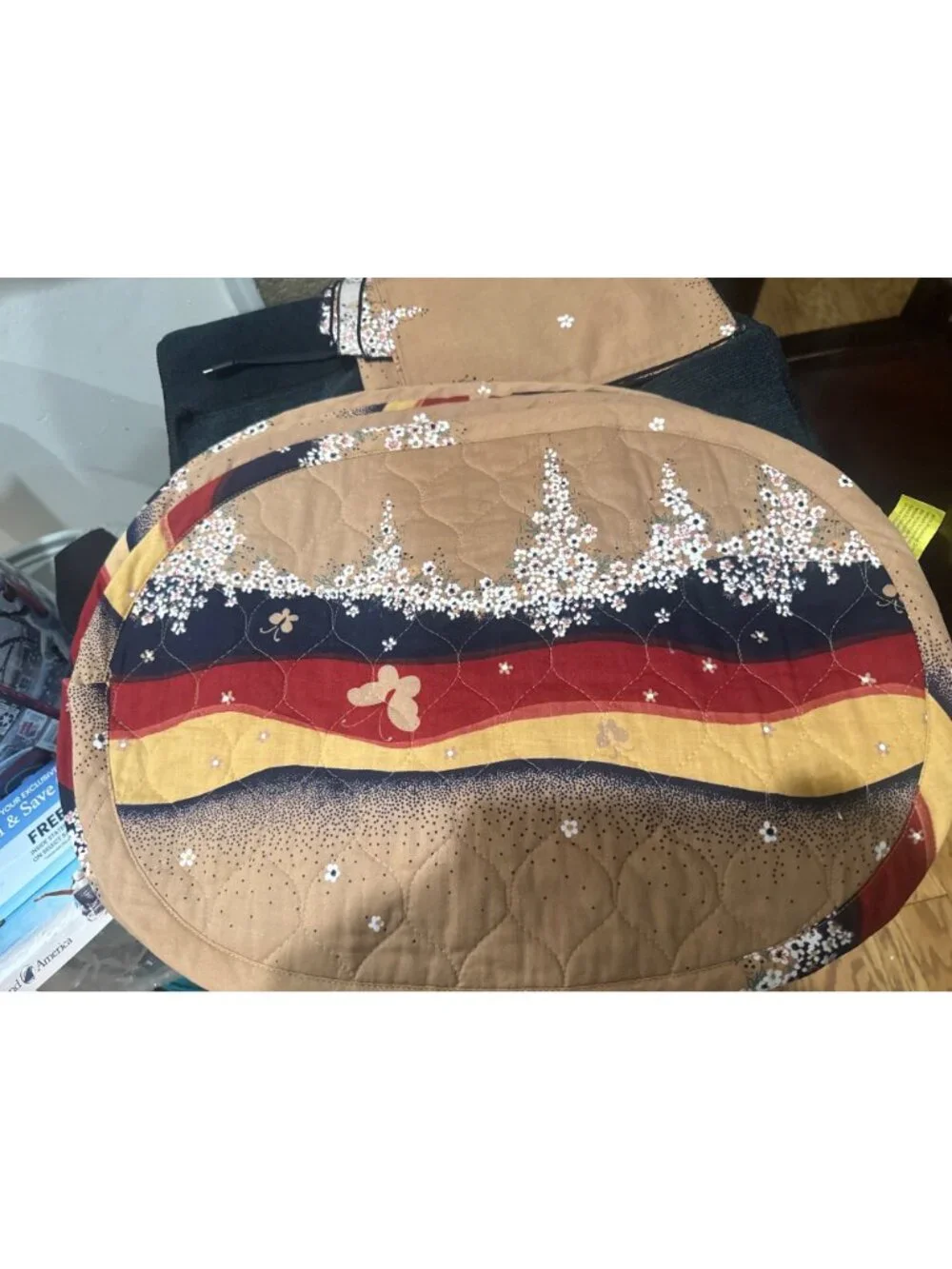 N/A quilted oval